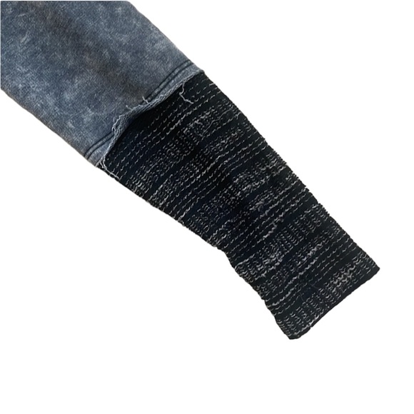 NWOT Fall sweatshirt with stylish rhinestones - Picture 3 of 7